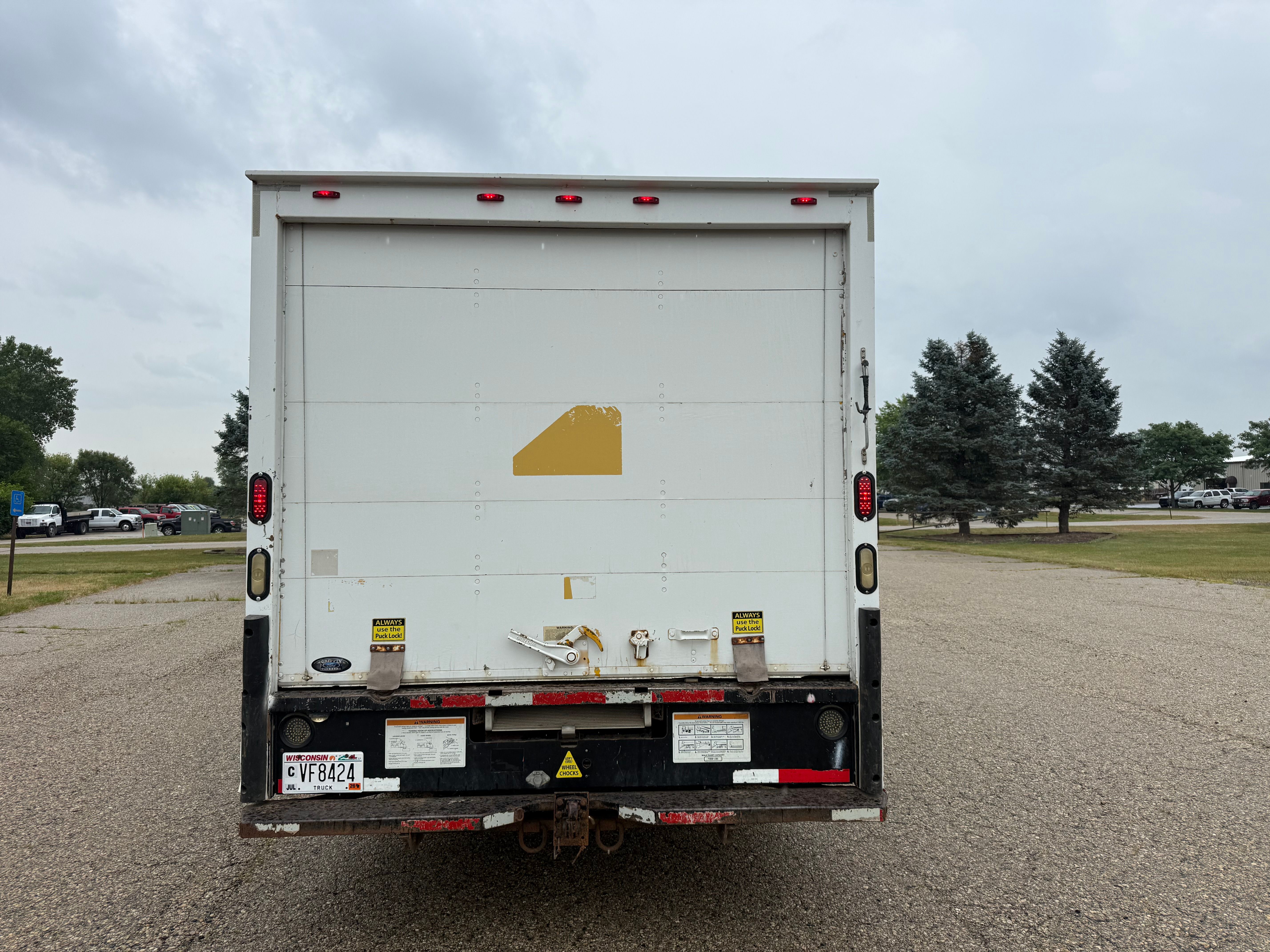 Used 2010 GMC Savana 3500 Extended RWD image 5