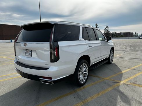 Used 2023 Cadillac Escalade Luxury image 13