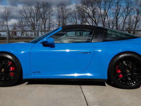 Used 2022 Porsche 911 Targa 4 GTS Coupe 2D image 2