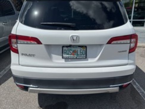Used 2021 Honda Pilot Touring image 10