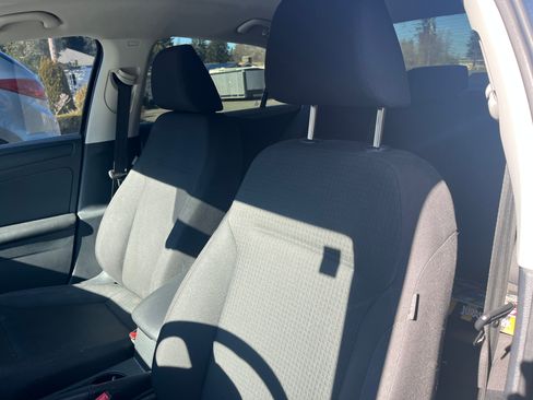 Used 2016 Volkswagen Jetta S image 10