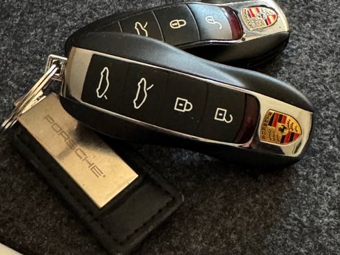 Used 2018 Porsche 718 Cayman S image 25