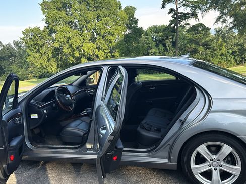 Used 2010 Mercedes-Benz S 550 image 5