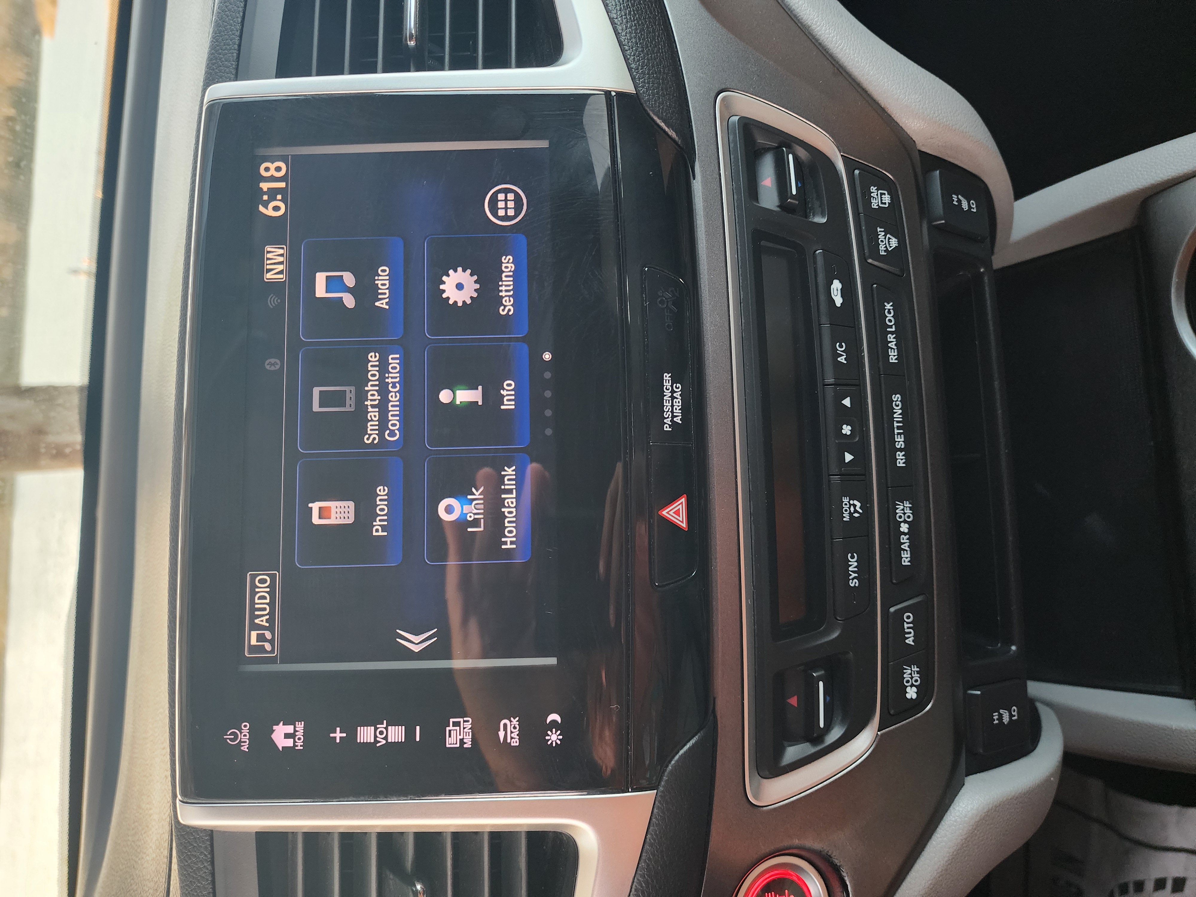 Used 2018 Honda Pilot EX-L image 10