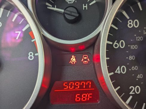 Used 2010 MAZDA MX-5 Miata Grand Touring w/ Premium Pkg image 14