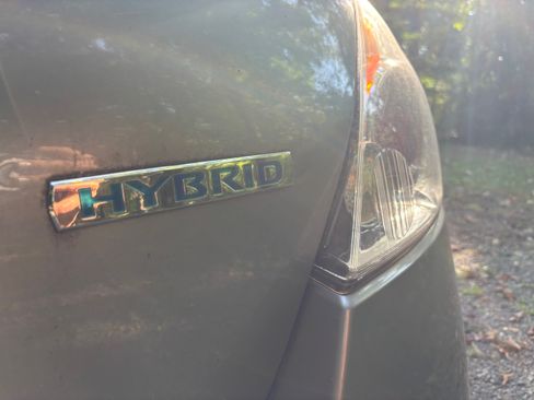 Used 2009 Nissan Altima Hybrid Sedan FWD image 2
