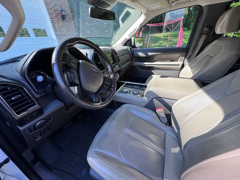 Used 2018 Ford Expedition Max Limited w/ Equipment Group 301A AWD/4WD image 6