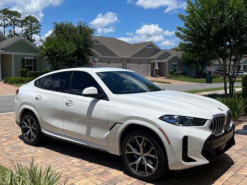Used 2024 BMW X6 xDrive40i w/ Premium Package AWD/4WD image 1