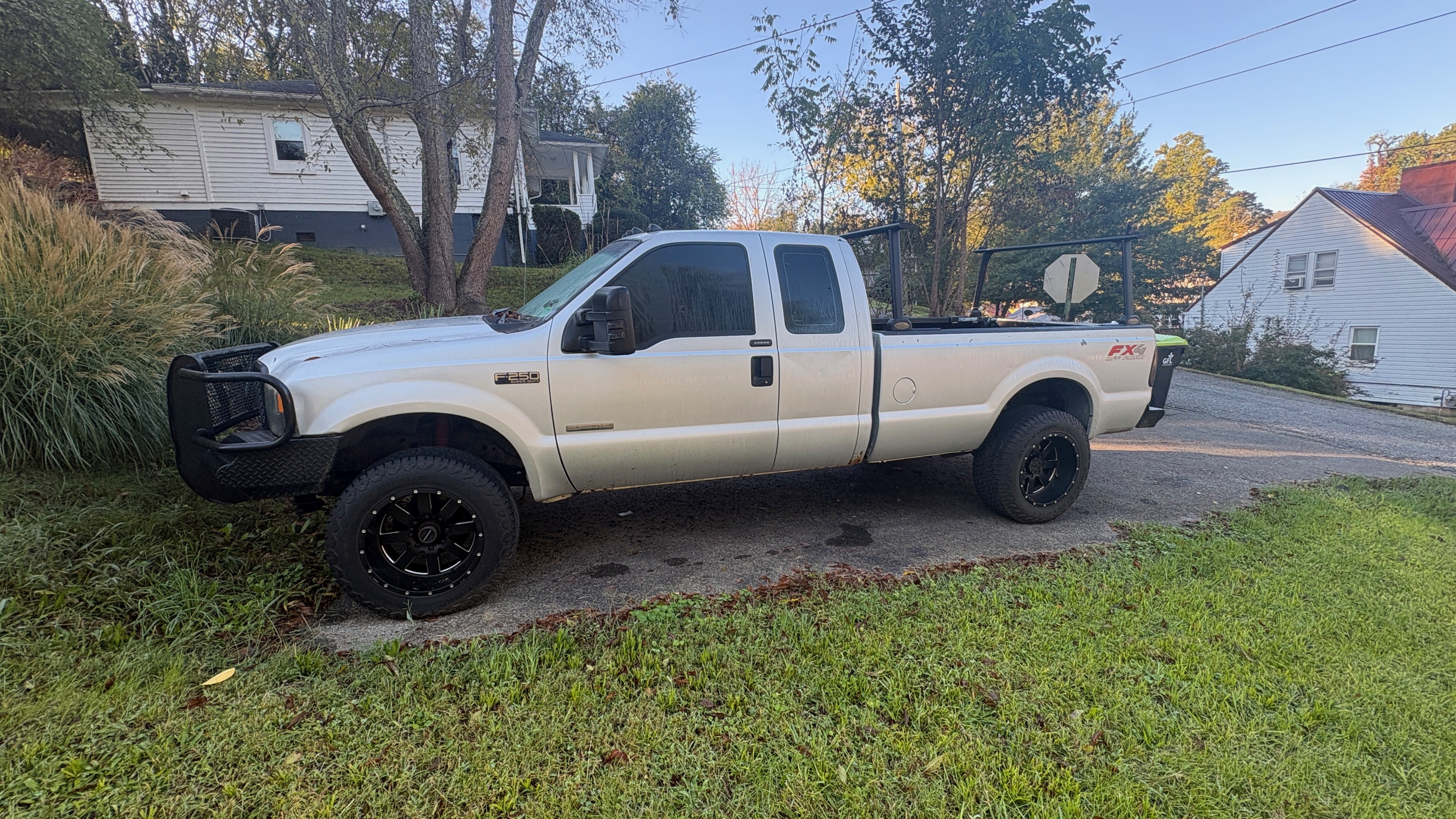 Used 2004 Ford F250 XLT AWD/4WD image 1