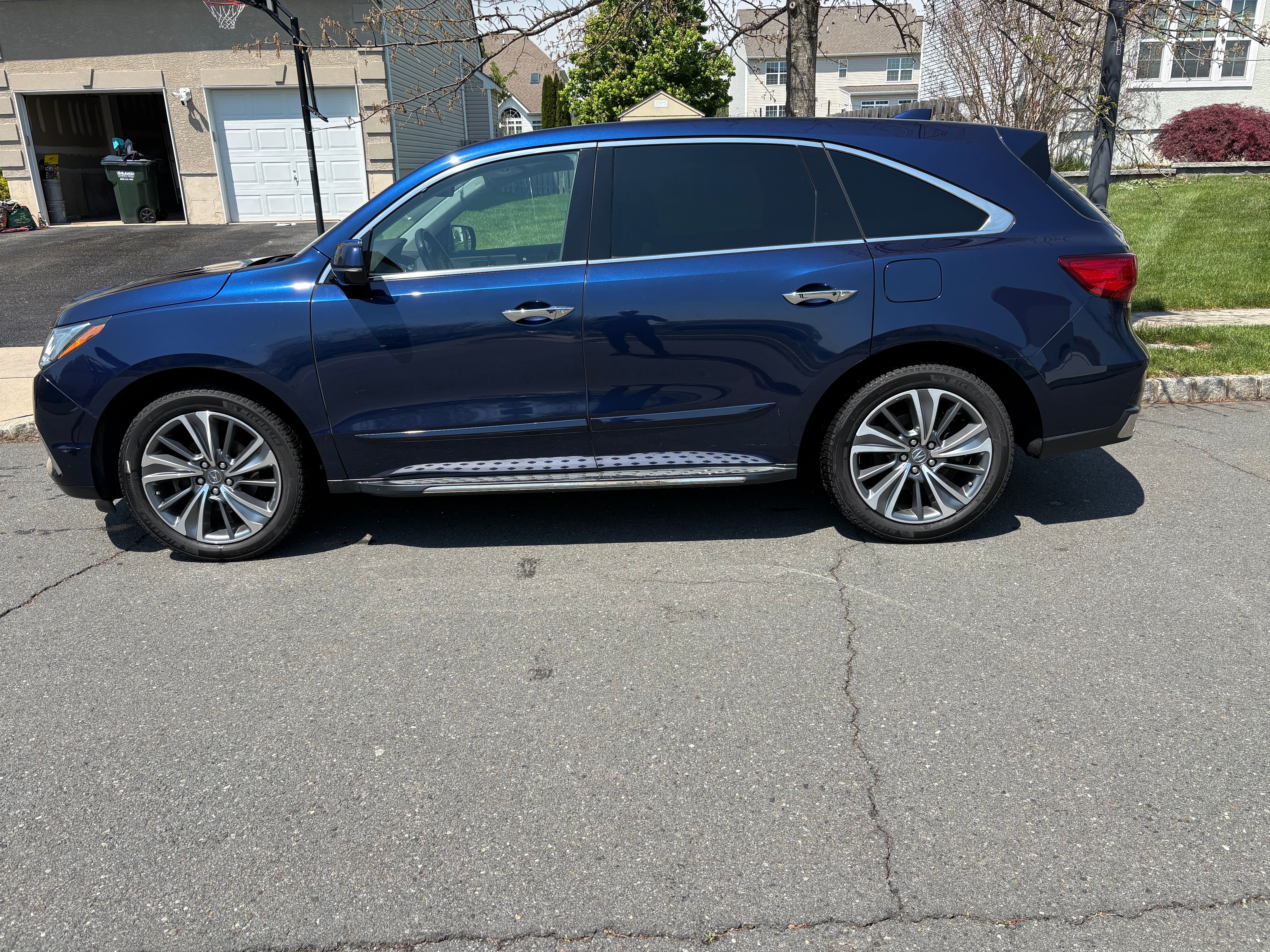Used 2017 Acura MDX SH-AWD w/ Technology Package image 1