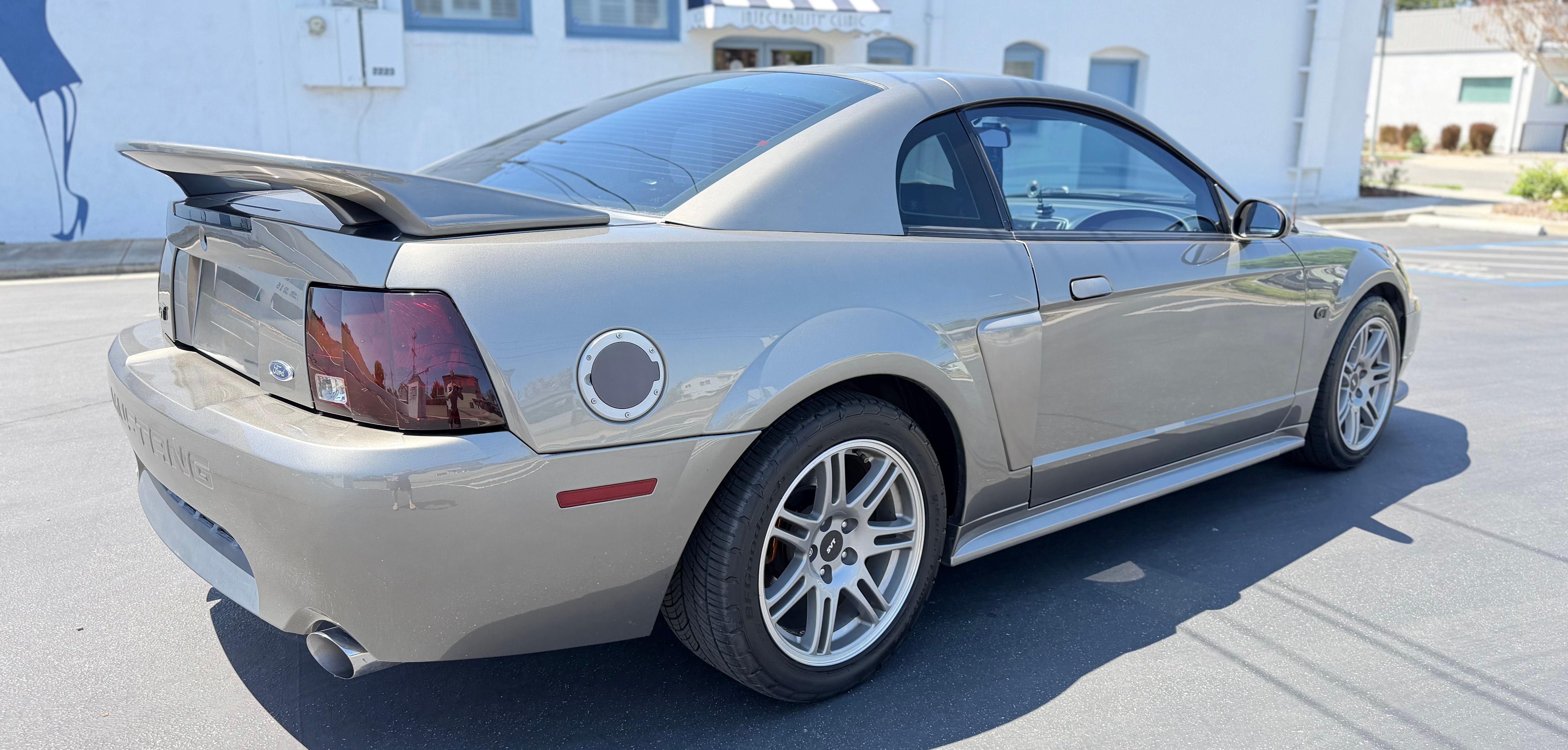 Used 2001 Ford Mustang GT RWD image 5