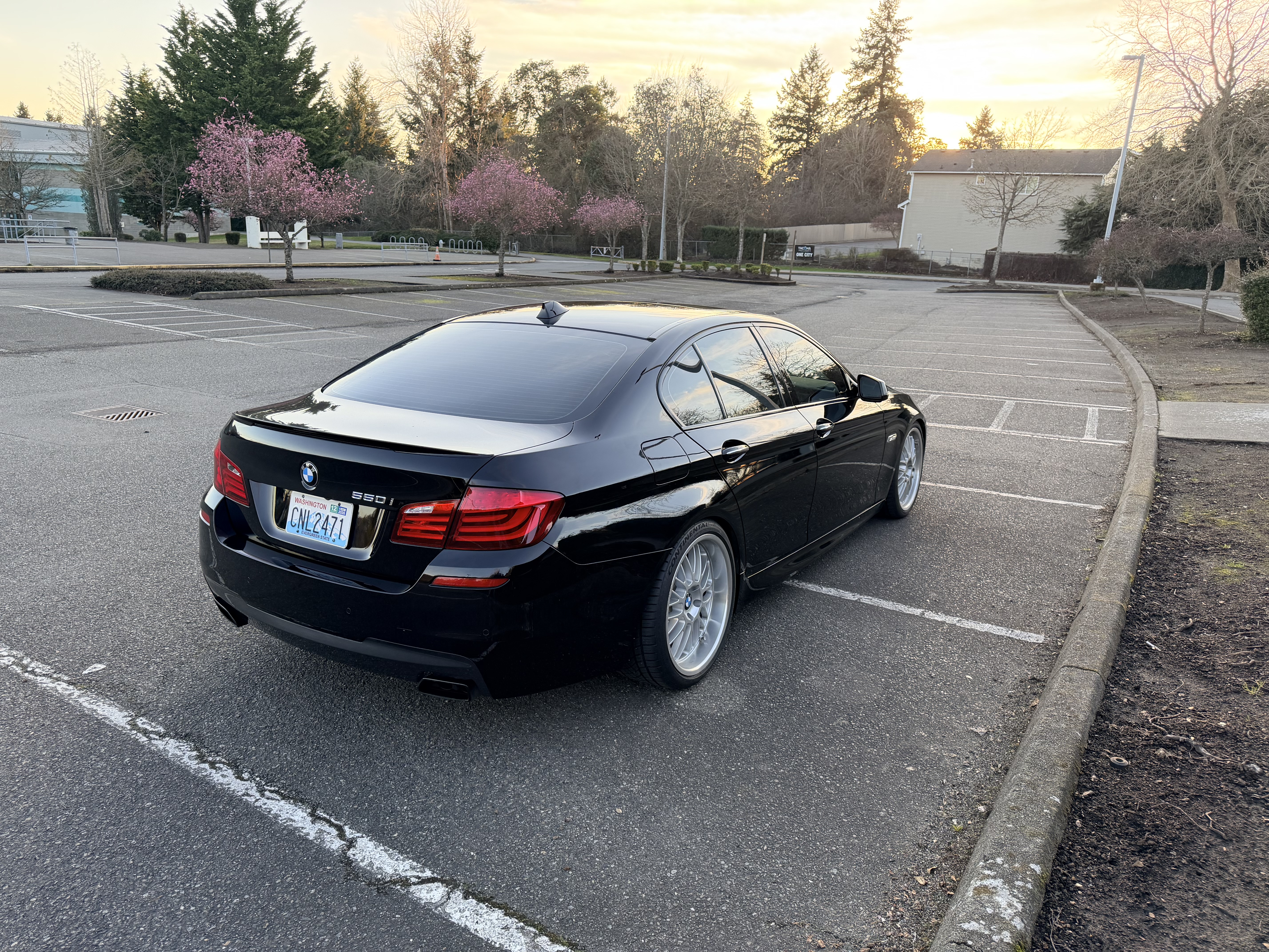 Used 2011 BMW 550i Sedan RWD image 13