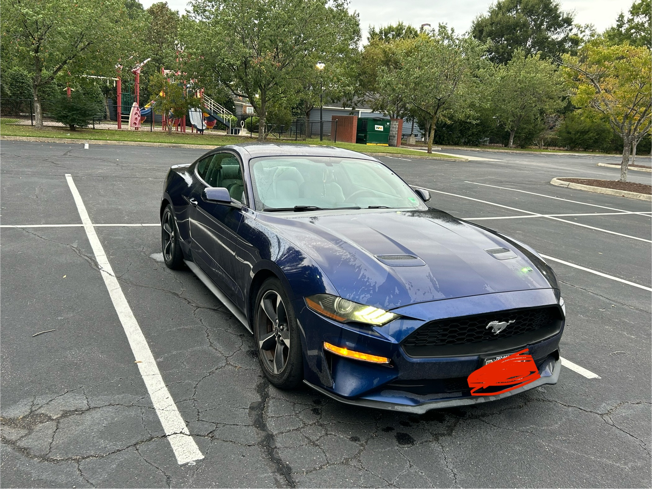 Used 2018 Ford Mustang Coupe RWD image 2