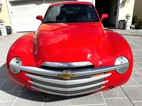 Used 2003 Chevrolet SSR w/ Preferred Equipment Group image 6