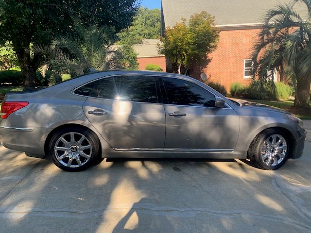 Used 2011 Hyundai Equus Signature RWD image 11