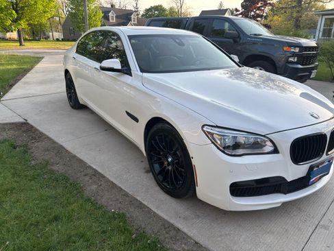 Used 2015 BMW 740Li xDrive AWD/4WD image 1
