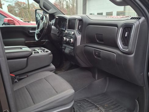 Used 2023 GMC Sierra 3500 SLE w/ SLE Convenience Package image 12