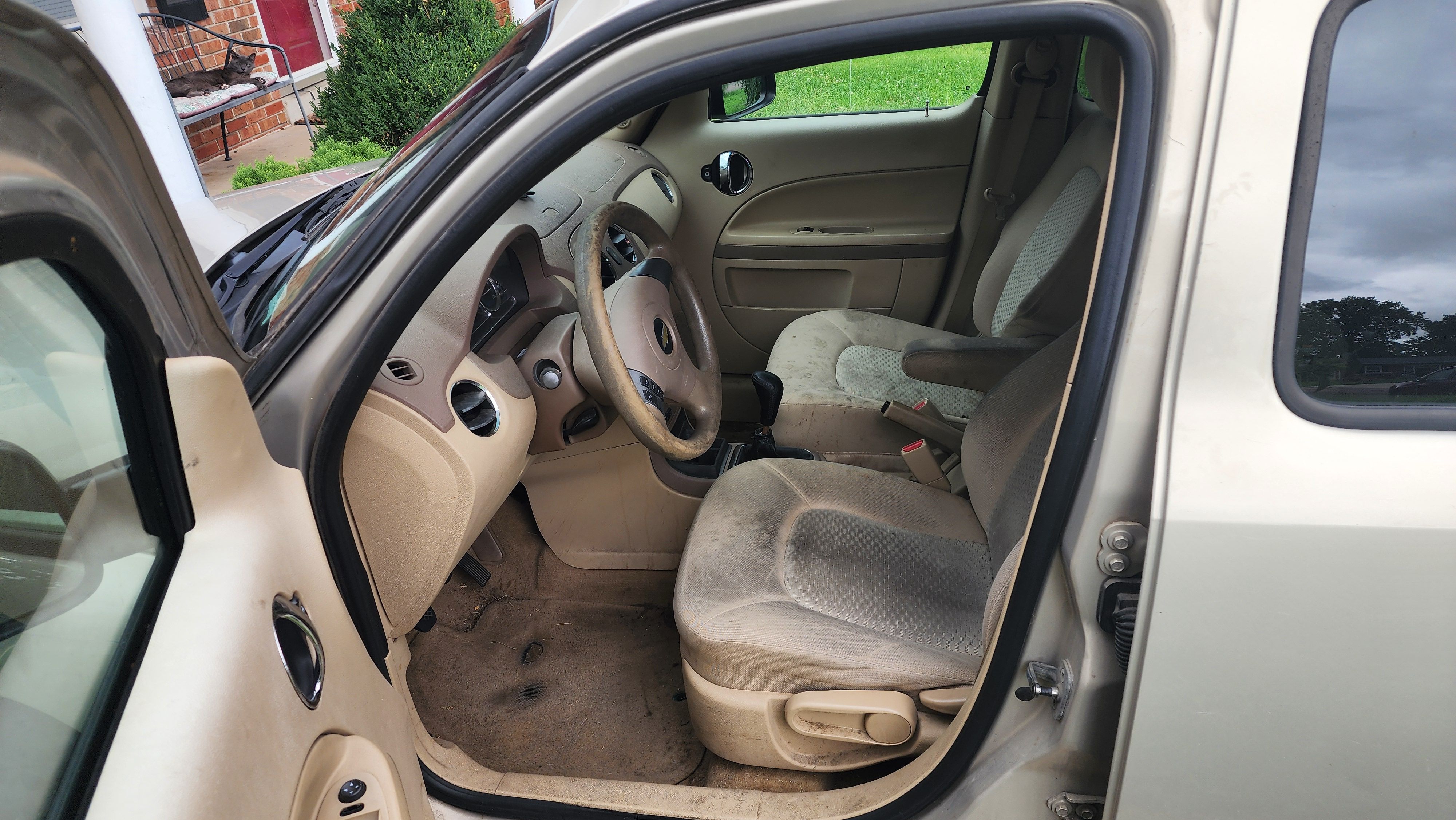 Used 2009 Chevrolet HHR LS FWD image 6