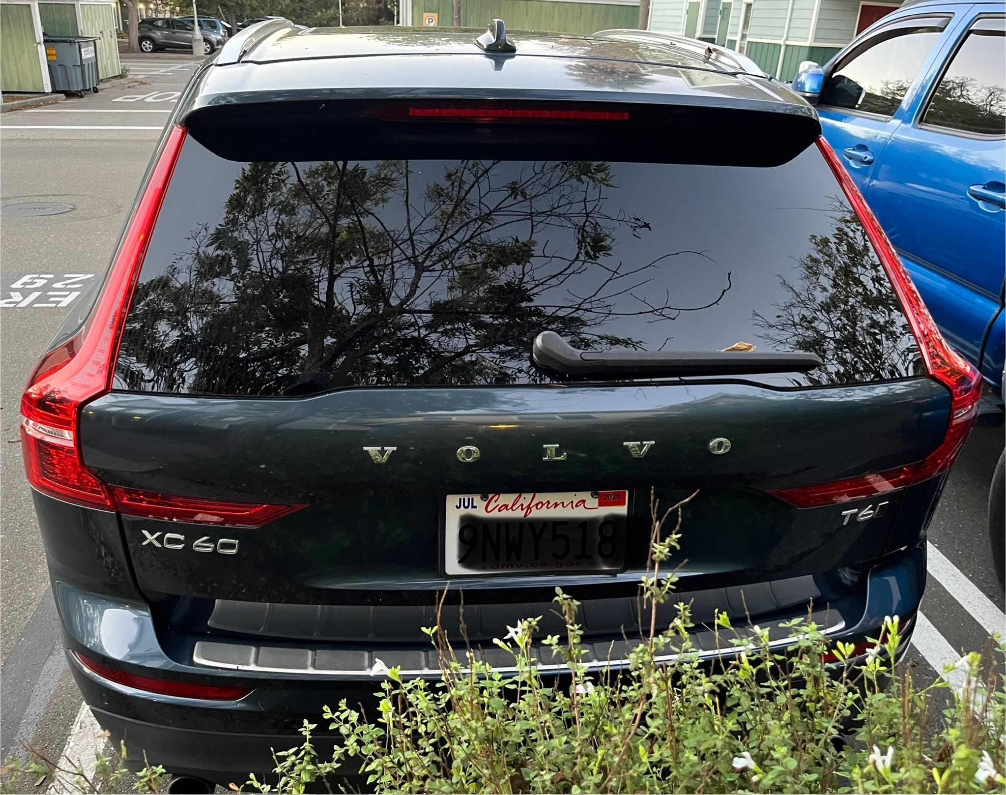 Used 2019 Volvo XC60 T6 Momentum w/ Advanced Package AWD/4WD image 9