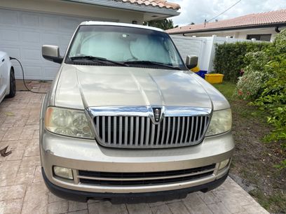 Used 2005 Lincoln Navigator 2WD