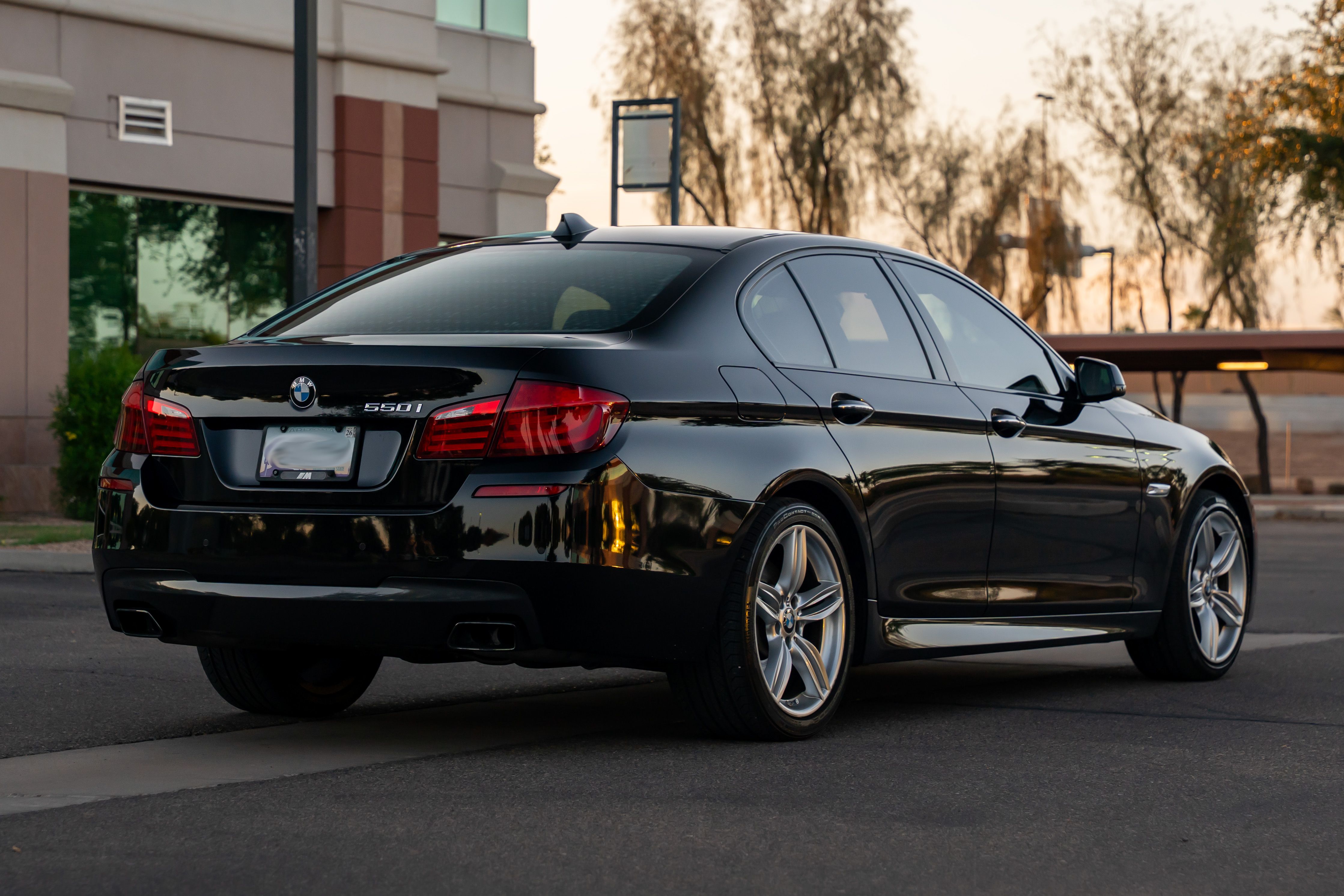 Used 2011 BMW 550i Sedan RWD image 5