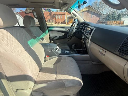 Used 2005 Toyota 4Runner Sport image 4