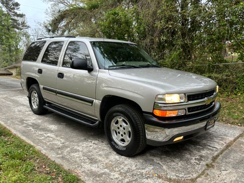 Used 2005 Chevrolet Tahoe LS w/ Preferred Equipment Group RWD image 1