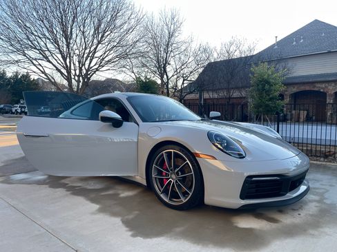 Used 2020 Porsche 911 Carrera 4S image 8