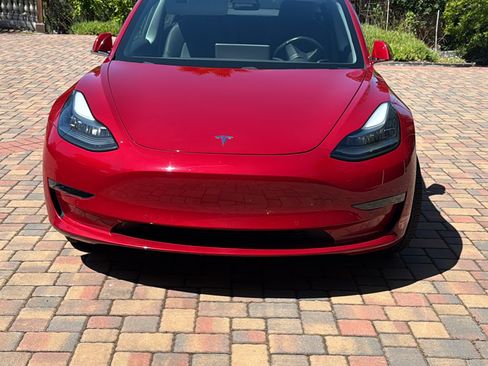 Used 2018 Tesla Model 3 Long Range RWD image 1