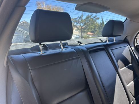 Used 2005 Jaguar XJ8 image 10