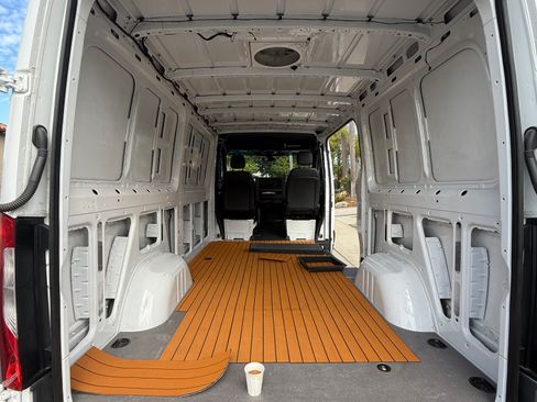 Used 2019 Mercedes-Benz Sprinter 2500 image 10