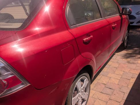 Used 2011 Chevrolet Aveo LT image 8