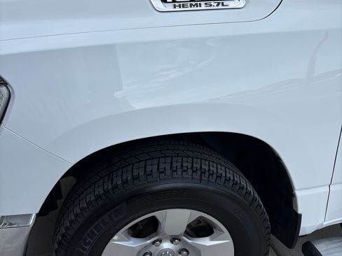 Used 2020 RAM 1500 Big Horn AWD/4WD image 11