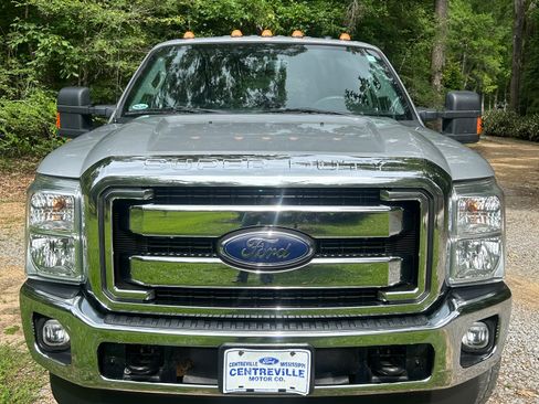 Used 2016 Ford F250 XLT w/ XLT Value Package AWD/4WD image 4
