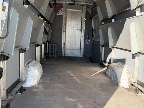 Used 2012 Mercedes-Benz Sprinter 2500 image 11