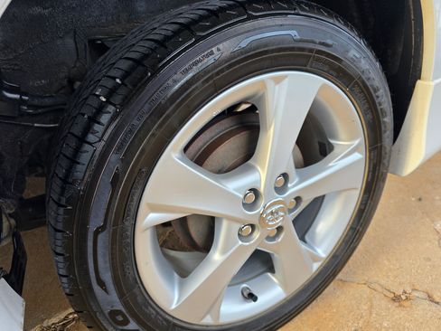 Used 2012 Toyota Corolla S image 11