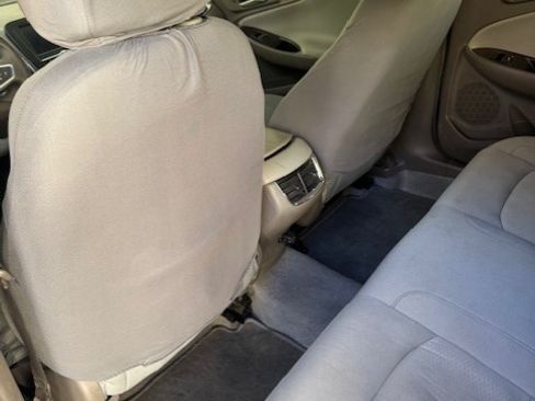 Used 2017 Chevrolet Malibu LT image 18