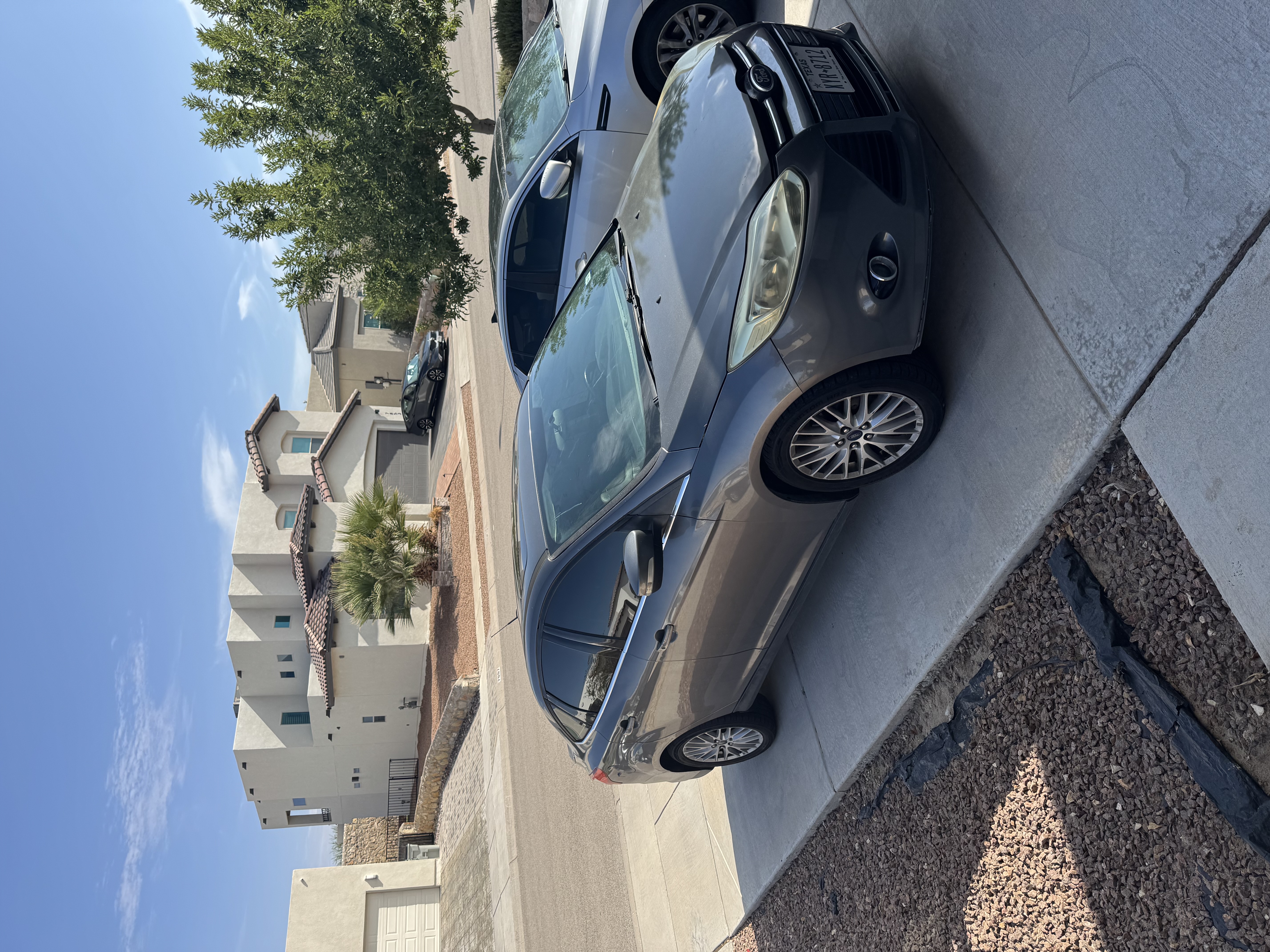 Used 2014 Ford Focus Titanium FWD image 10