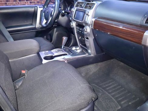 Used 2016 Toyota 4Runner Limited image 10