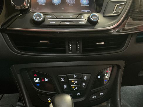 Used 2017 Buick Envision Essence image 6