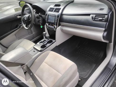 Used 2012 Toyota Camry LE FWD image 8