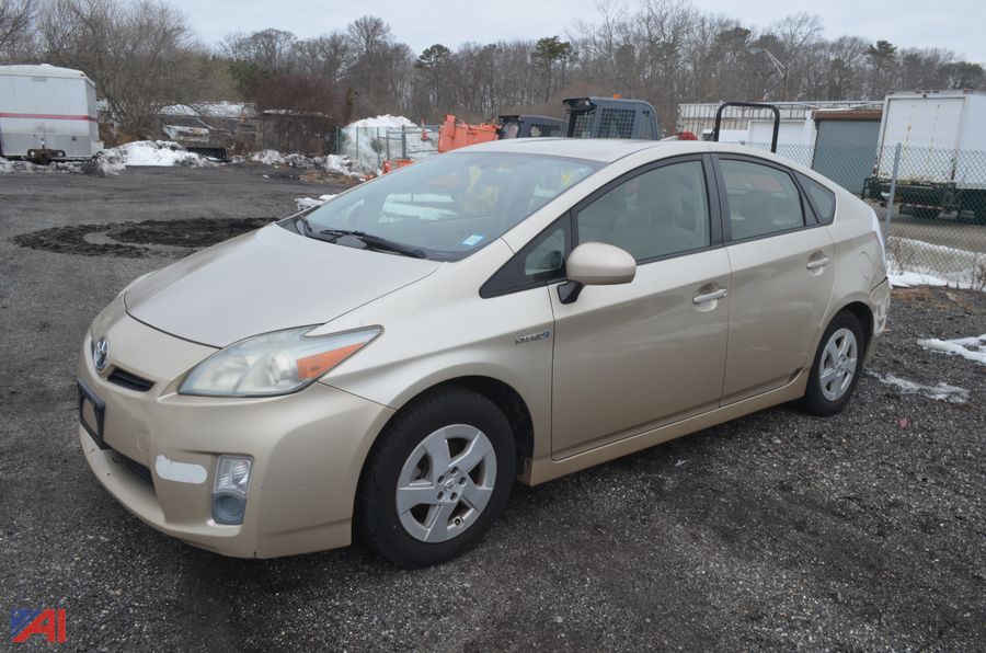 Used 2010 Toyota Prius Three FWD image 1