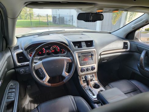 Used 2014 GMC Acadia Denali image 18