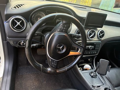 Used 2014 Mercedes-Benz CLA 250 image 10