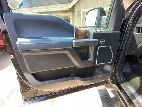 Used 2018 Ford F150 Limited image 10