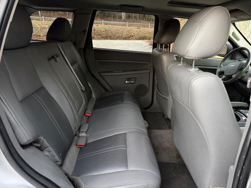 Used 2006 Jeep Grand Cherokee Limited image 12
