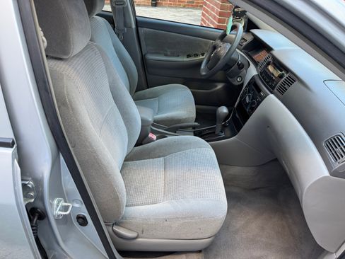 Used 2006 Toyota Corolla CE image 11