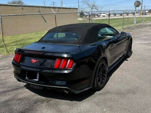 Used 2017 Ford Mustang Premium image 6