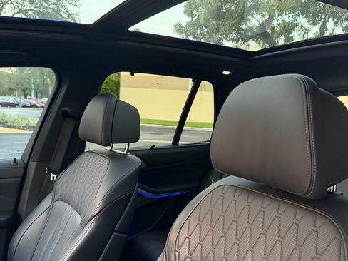 Used 2021 BMW X5 M50i w/ Executive Package image 26