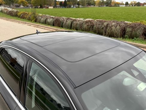 Used 2015 Audi A8 L 4.0T w/ Premium Package image 9